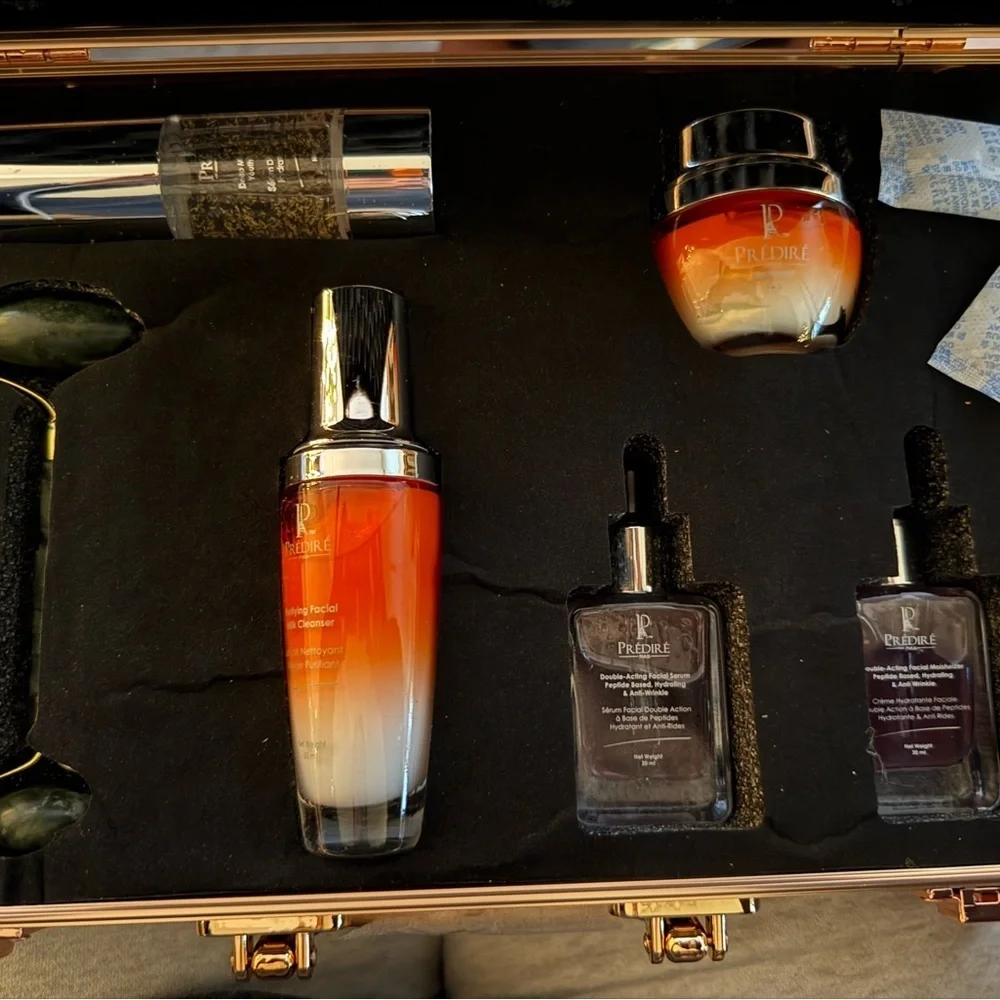 Skin Youth Collection - Black Suitcase with rose gold trim